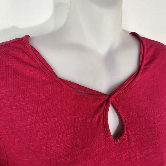 Chico's Womens Top Size 1 Medium Fancy Keyhole Neckline Pink Cotton Short Sleeve - Picture 4 of 10